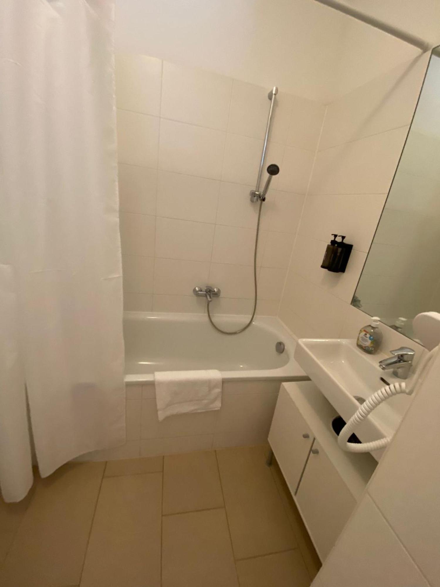 Floridsdorfer Apartment - Free Highspeed-Internet Wien Eksteriør billede